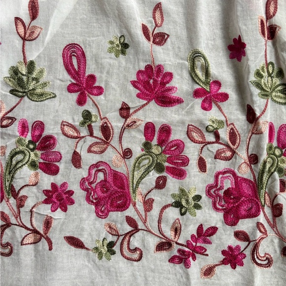 4 MATCHING SHAWLS - Picture 3 of 6